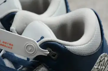 AIR 3 “MIDNIGHT JORDAN CT8532-401 NAVY” 0521